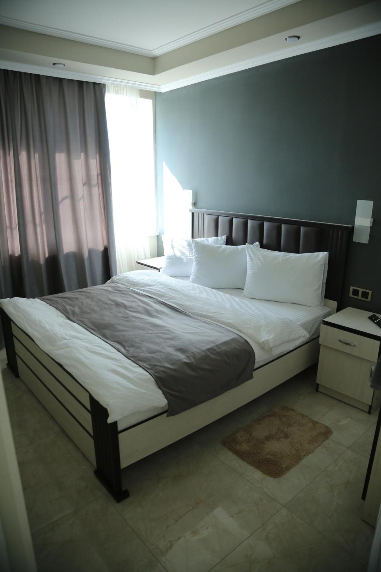 Vell Grey Hotel Martuni Buitenkant foto