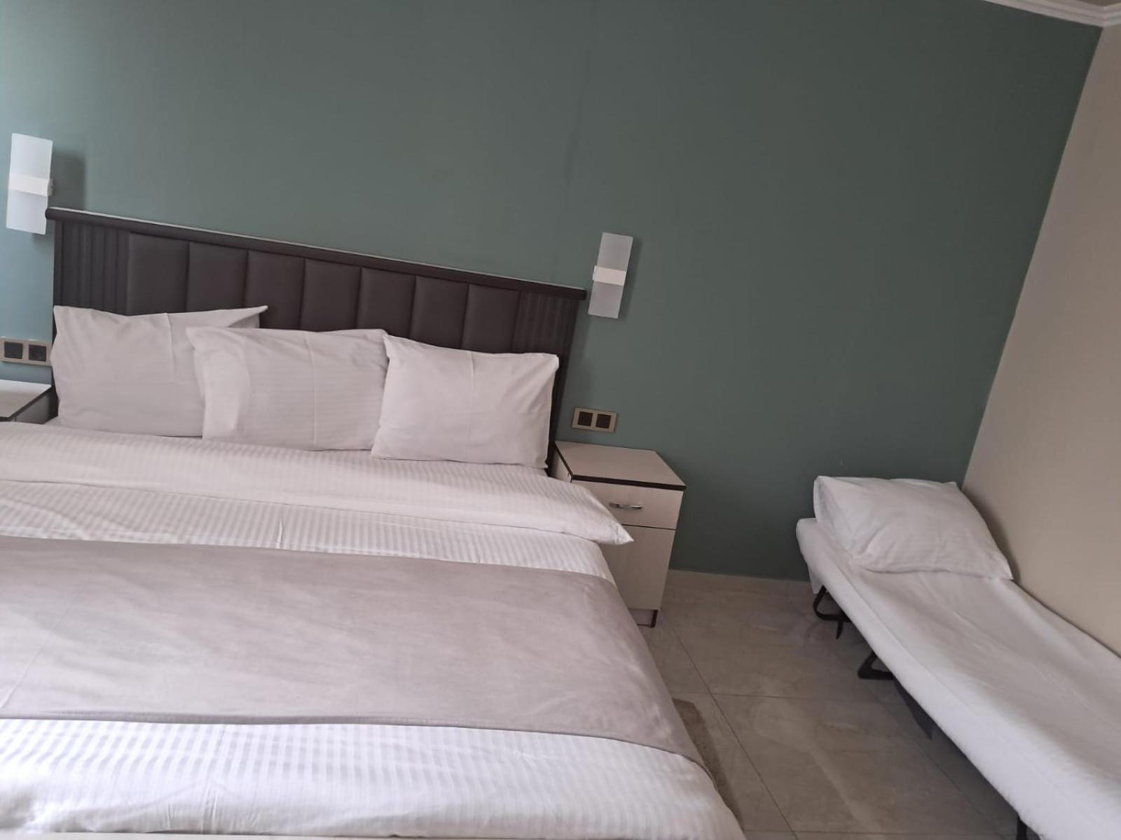 Vell Grey Hotel Martuni Buitenkant foto